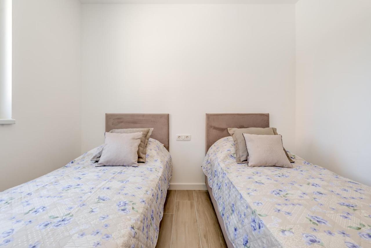 شقة New, Private Heated Swimming Pool, Free Parking, Trogir Centar المظهر الخارجي الصورة