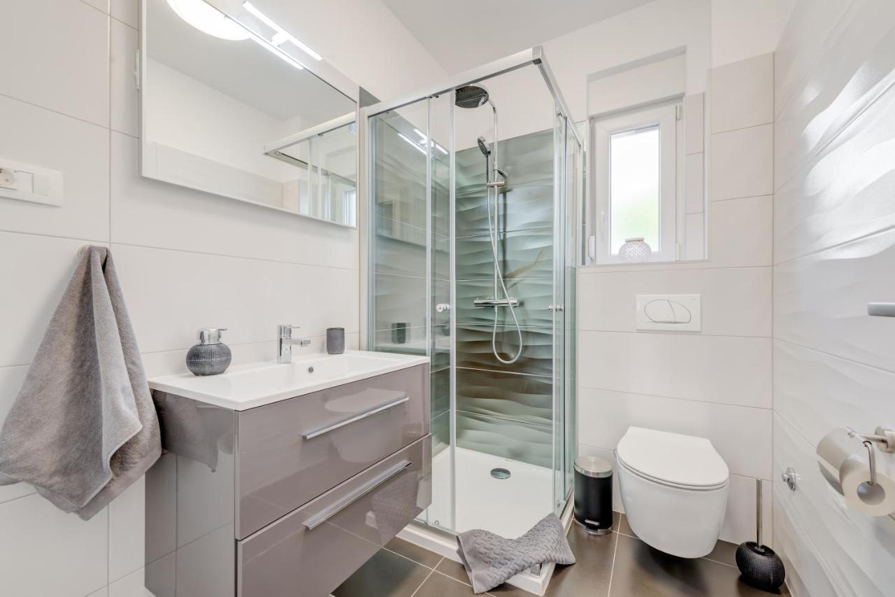 شقة New, Private Heated Swimming Pool, Free Parking, Trogir Centar المظهر الخارجي الصورة